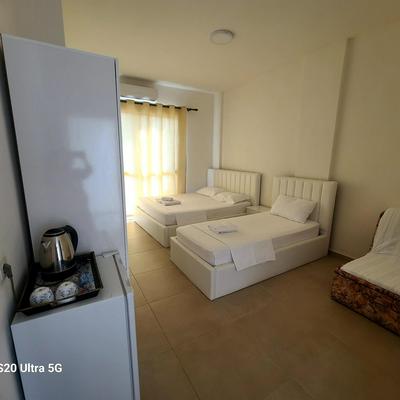 Arli Eris Rent rooms