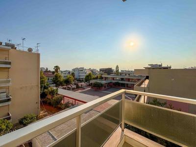 Light & Spacious Apartment near Glyfada Center