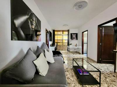 Affordable holiday accommodation for large families and groups at Las Canteras beach with 3 Bedrooms and Free Parking
