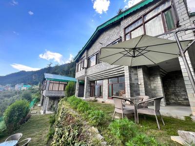 Shamshi Royal Cafe & Stay