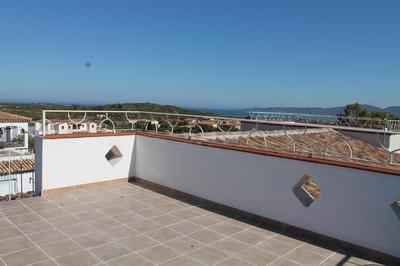 Villa with private pool for 8 people