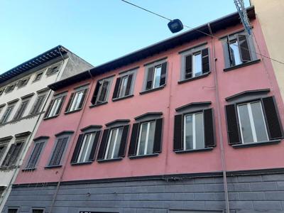la casa verde nel centro storico