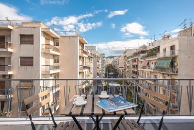 Pame Rentals - Urban Escape Downtown with Free Parking