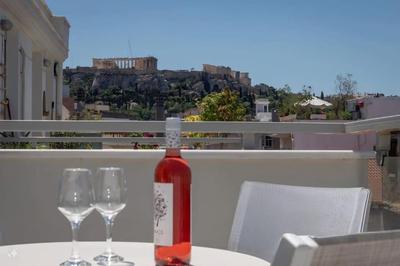 Touristic center&Acropolis view