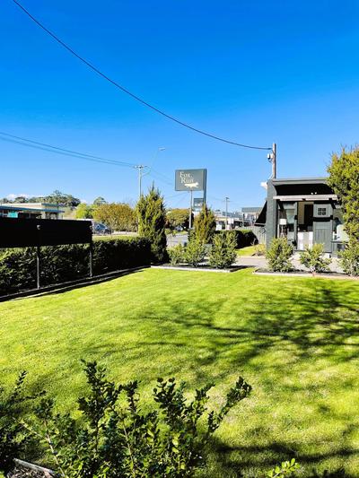 Fox on the Run - Motel Kilmore
