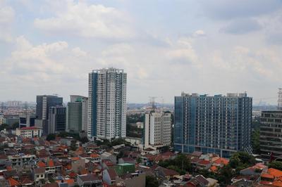 Fancy and Nice 1BR Apartment at H Residence By Travelio