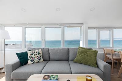 Malibu by halu! Seaside apartment in Perea