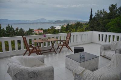 Caecilia & Lawrence Villa