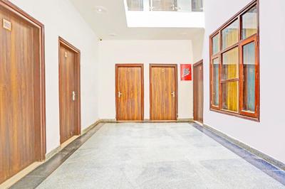 Hotel O Paradise Residency