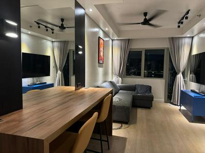 Modern 1BR Executive Suite l Best City View of BGC l The Residences BCCT