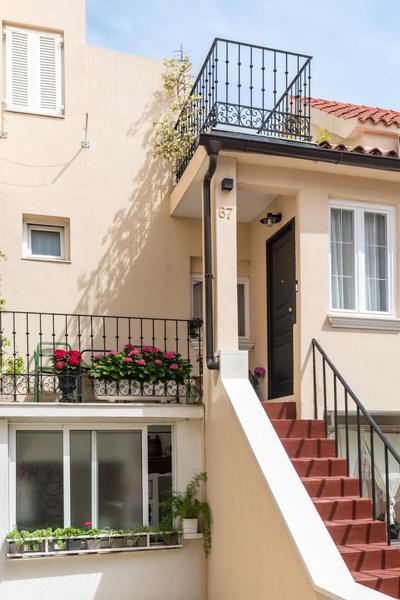Eclectic duplex with Sundeck terrace