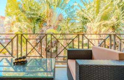 Pereybere Beach Paradise 4 Bedroom Apt