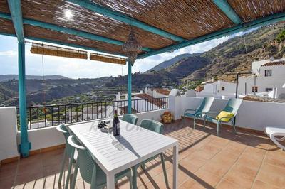Calle Choruelo 26, Frigiliana traditional 2 bedroom townhouse with large roof terrace and views HansOnHoliday Rentals