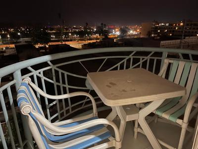 Appartement 30 au 5 ème étage avec balcon ( POUR FAMILLE )