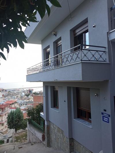 GIANNIS House 2