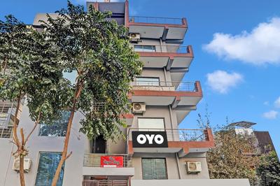 Hotel O Blue Moon