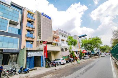 Devine Residency Near Delhi IGI Airport