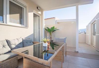 Elegant Suite near Beach 7