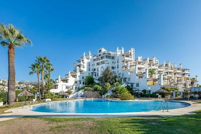 Calahonda 2 bed with Indoor Swimming Pool
