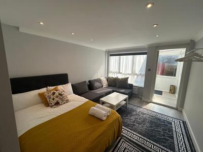 King's Cross Lawrence Private Rooms