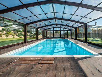 Lujo a estrenar con piscina cubierta