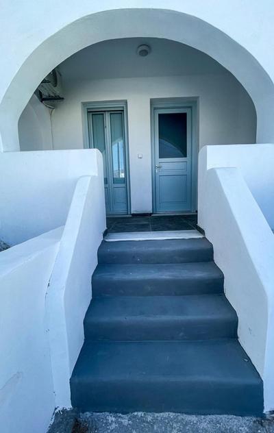 Aliki's Apartments