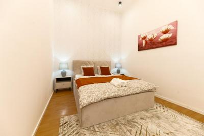 Superior n' Cozy Mozsar 6 Suite in the Heart of Budapest