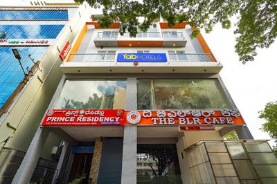 FabHotel Prince Residency - Nr BIEC - International Exhibition Centre