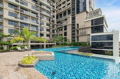 48 sqm Loft with High Ceilings and City Views