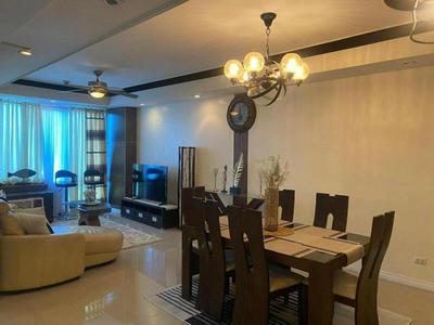 Elegant 2BR, 2 BA Suite Beside Eastwood Mall