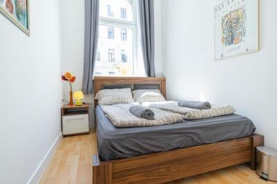 Rooms in a Shared Apartment, 6Min to Lugner City