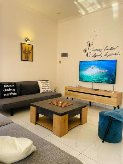Ocean View Apt with Pool, 1 Min Walk to Beach - NYHA2