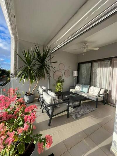 Easy Walk to Stunning La Preneuse Beach - Modern 3 Bedroom Apartment