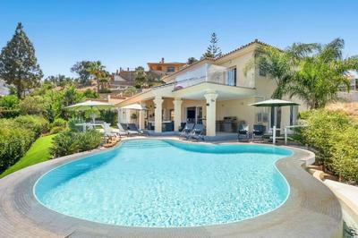 Villa Jardines