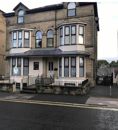 Views over Harrogate - 2Bed JADE Suite & Parking