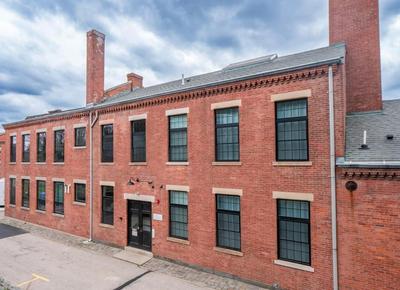Jennifer's Stylish Downtown Brick Foundry Escape