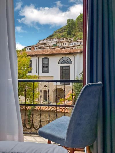 Villa Mishel