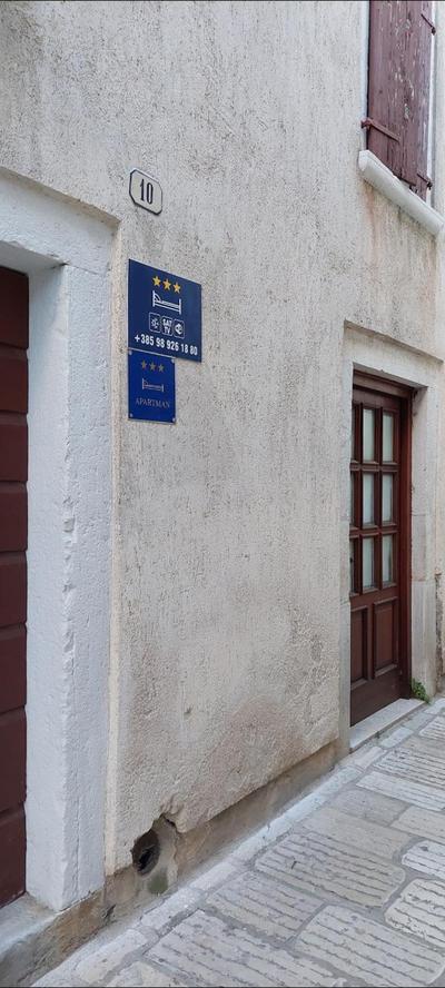 Apartment Many