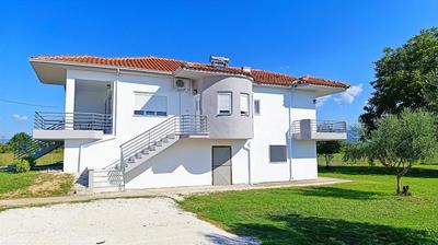 Themis Family Hideaway