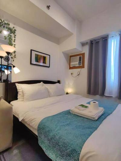 Citispace 1BR Condotel Suite at Ridgewood Towers Near BGC Airport #RW15A