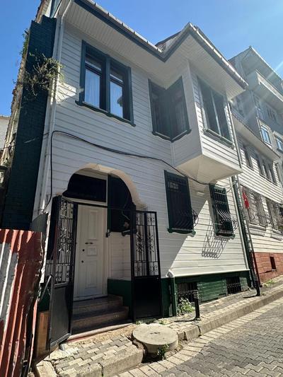 WOODEN House ÜSKÜDAR