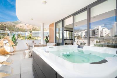 Lovely view with private jacuzzi & terrace, pool and parking by REMS
