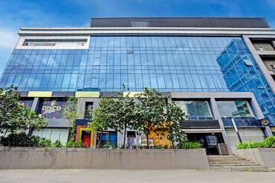 Super Townhouse PBG Mall Vashi