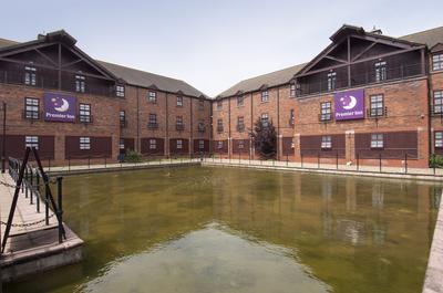 Premier Inn Milton Keynes Sw - Furzton Lake