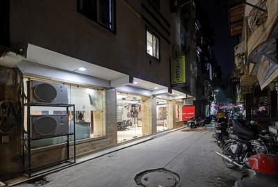HOTEL TASHKENT PALACE - Budget Friendly, Near R K Ashram Metro Station