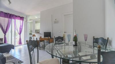 Cosy apartment close to local amenities