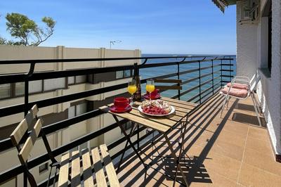 Mediterraneo 508. Fantastic Studio on the Beachfront with Sea Views.