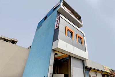 SPOT ON HOTEL RONAK PLACE