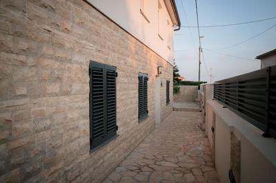 Apartman NAI WITH PRIVATE PARKING AND JACUZZI
