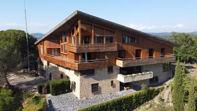 Chalet en la naturaleza cerca de Barcelona